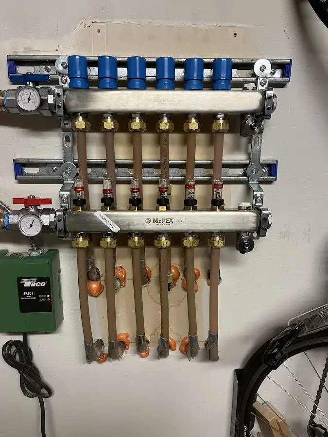 Plumber performing Leak Detection at a residential property in Selma